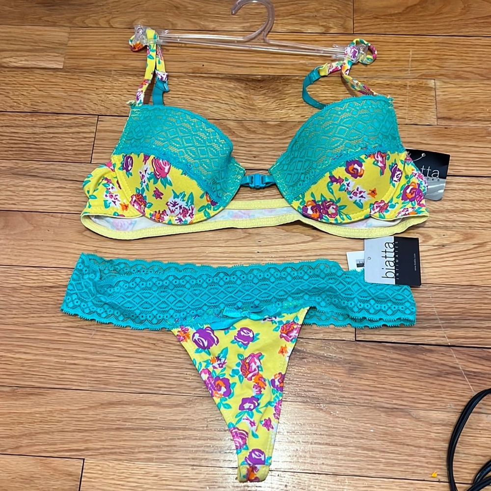 Sexy Yellow Flowery Lingerie Set 34C/ M